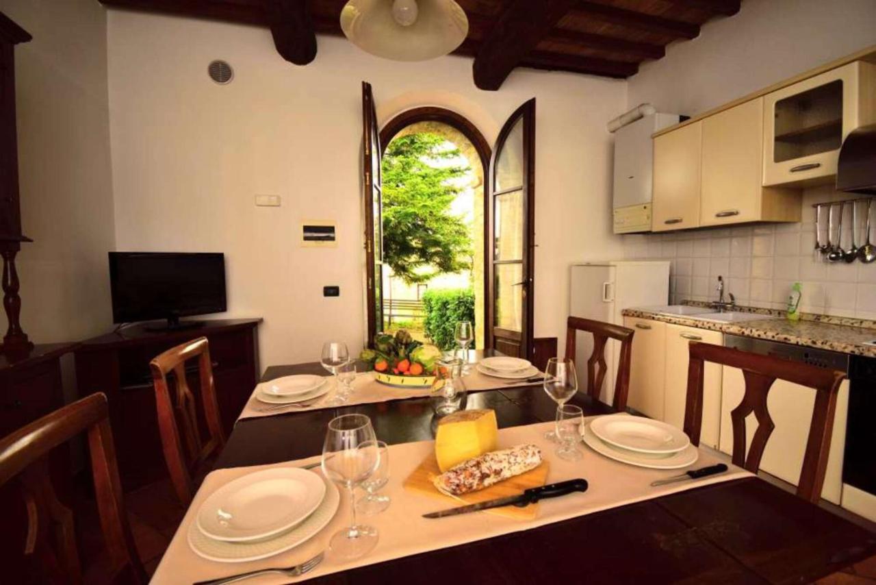 Le Rocche Di Valiano Aparthotel Luaran gambar