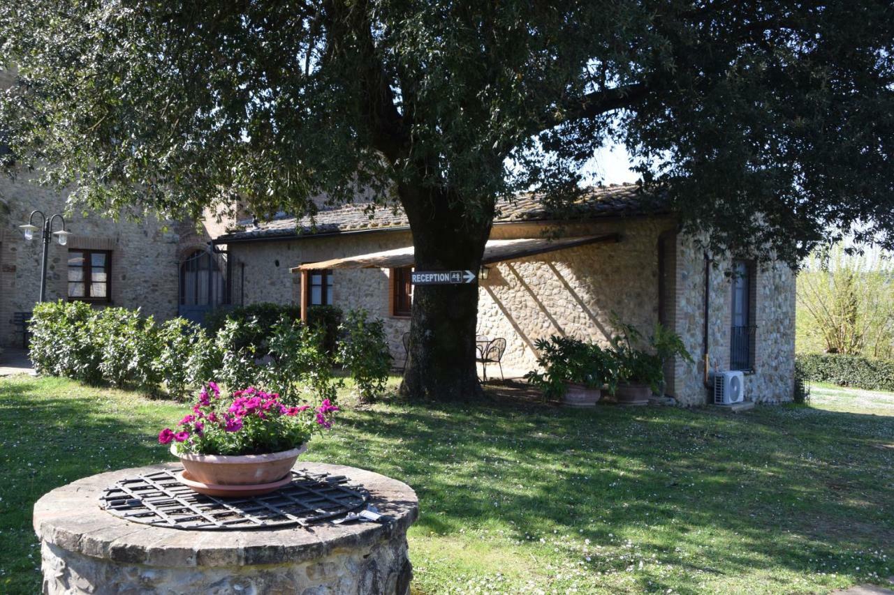 Le Rocche Di Valiano Aparthotel Luaran gambar