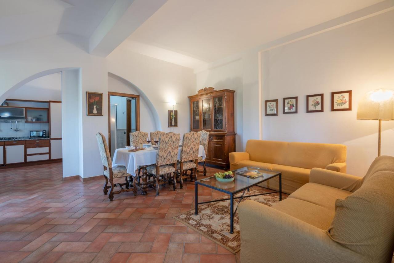 Le Rocche Di Valiano Aparthotel Luaran gambar