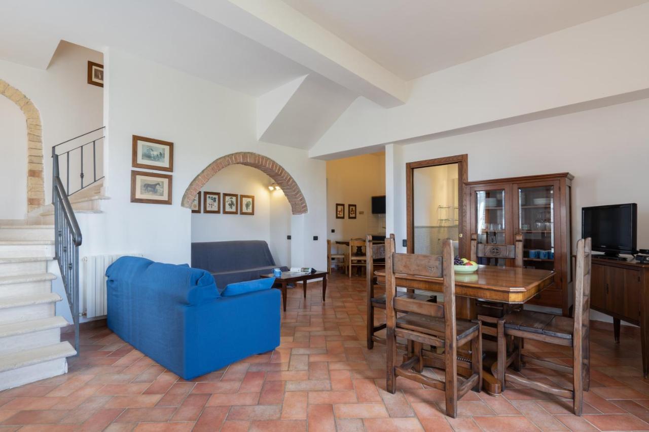Le Rocche Di Valiano Aparthotel Luaran gambar